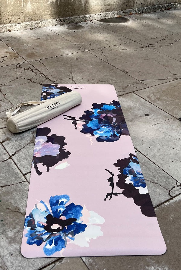 The Take It Easy Honey yoga mat is designed to make you move with ease and flow through your yoga practice. Whether you practice Bikram Yoga, Yin Yoga, Strala Yoga, Ashtanga Yoga, or any other style of yoga this mat can be used. Our mats are naturally eco-friendly, non-toxic, and come in two gorgeous designs.