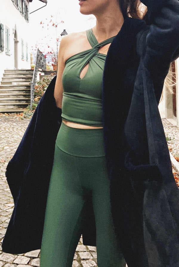 Twisted Top Uni Colors